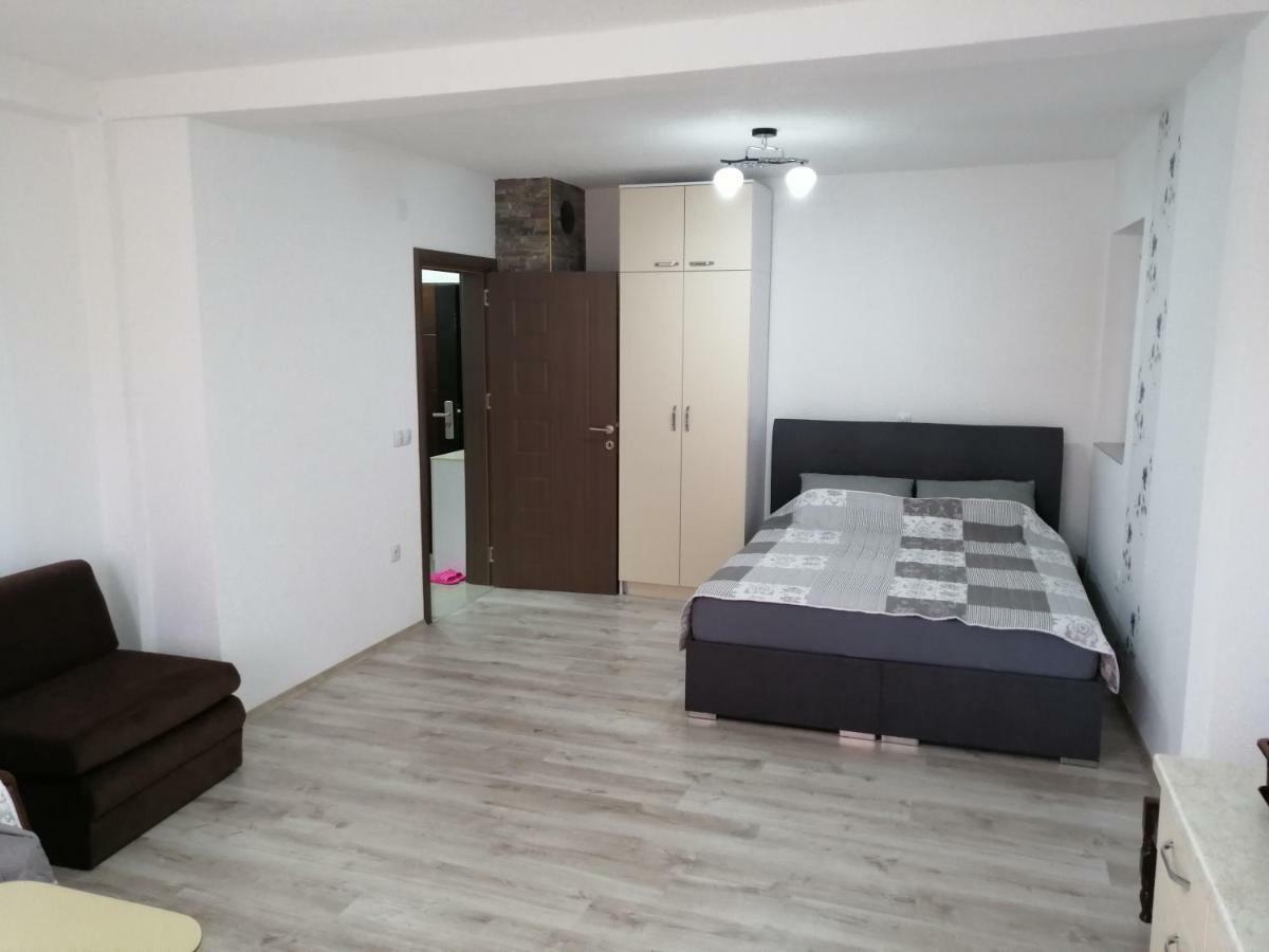 Villa Zora, Apartments Krstanoski โอครีด ภายนอก รูปภาพ